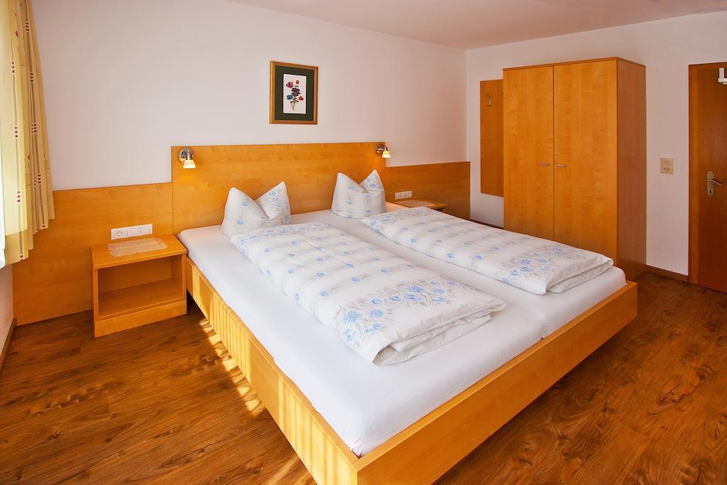 Ferienwohnungen Appartements Patscheider Finkenberg Zimmer foto