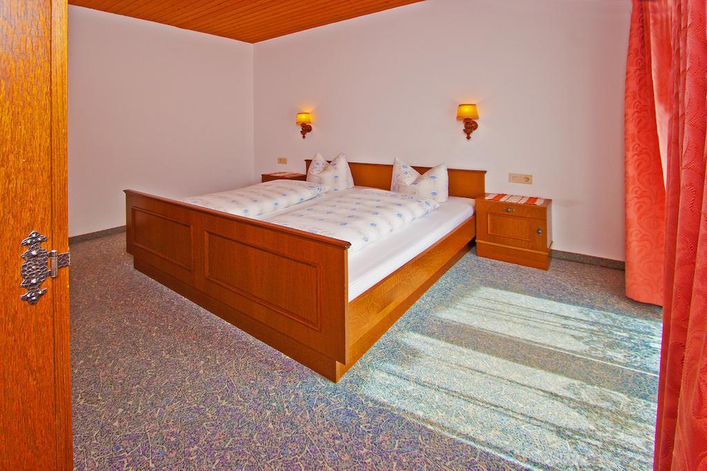 Ferienwohnungen Appartements Patscheider Finkenberg Zimmer foto