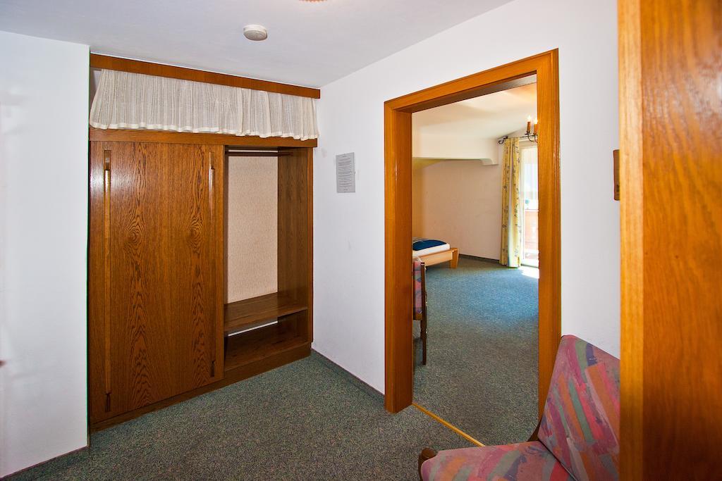 Ferienwohnungen Appartements Patscheider Finkenberg Zimmer foto