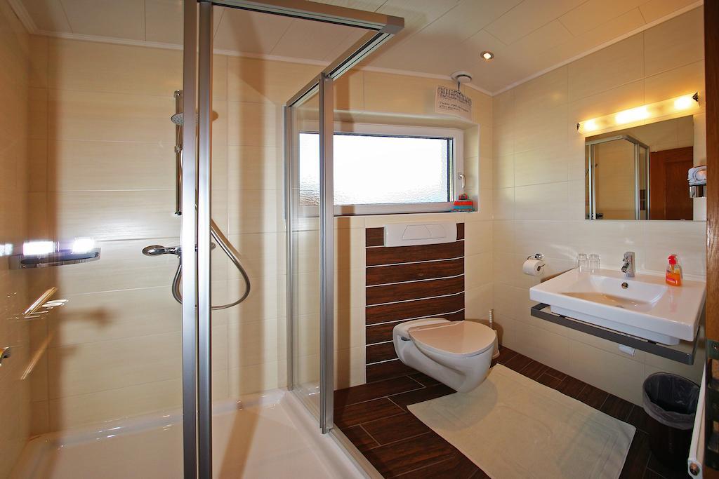 Ferienwohnungen Appartements Patscheider Finkenberg Zimmer foto