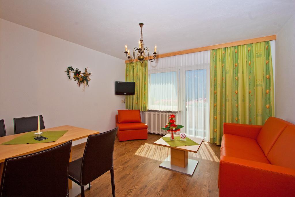 Ferienwohnungen Appartements Patscheider Finkenberg Zimmer foto